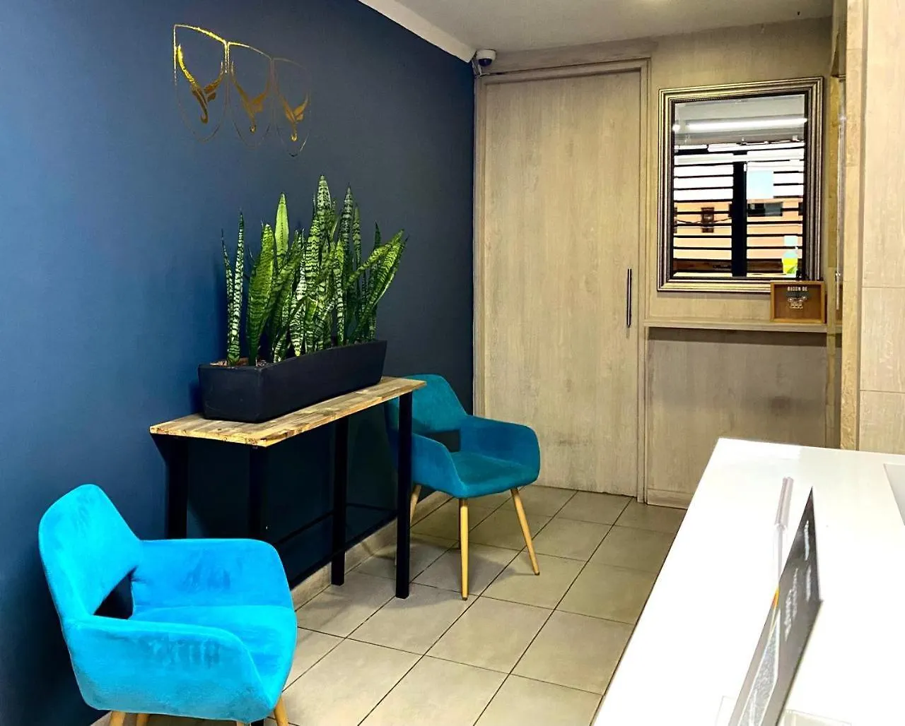 Tauro Black Suites Cerca Al Estadio Atanasio Girardot Medellin Hotel