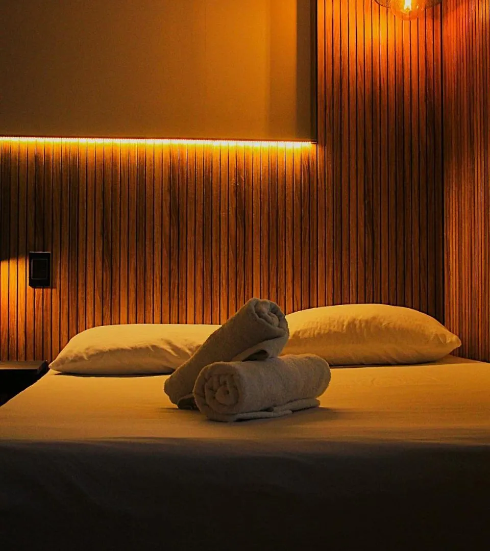 Tauro Black Suites Cerca Al Estadio Atanasio Girardot Medellin Hotel