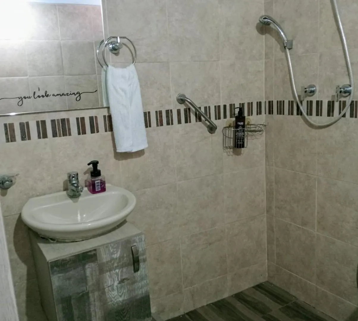 Tauro Black Suites Cerca Al Estadio Atanasio Girardot Medellin Hotel