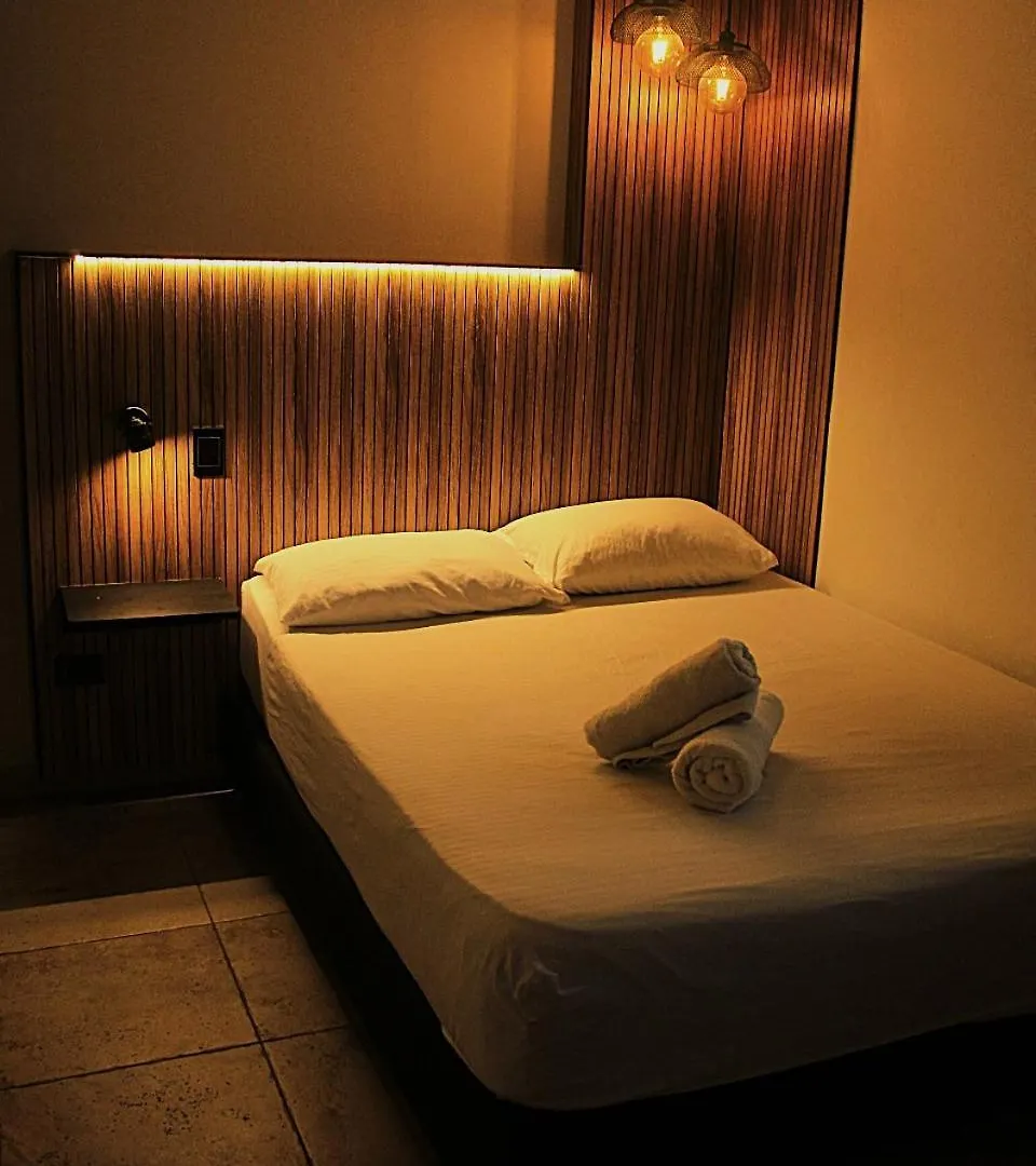 Tauro Black Suites Cerca Al Estadio Atanasio Girardot Medellin Hotel