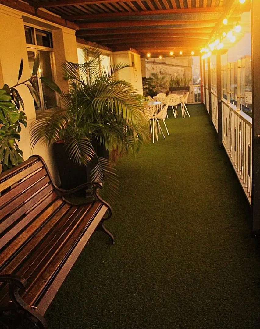 酒店 Tauro Black Suites Cerca Al Estadio Atanasio Girardot 麦德林